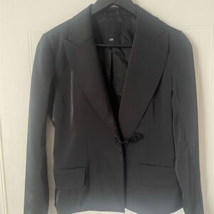 Carolina Herrera Elegant Black Blazer